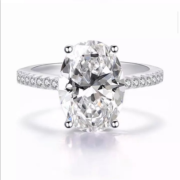 Solitaire Lovers Ring Oval 5ct - Picture 3 of 7